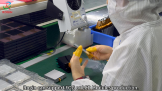 Rogin's 3 verschillende LCD-fabrieken met verschillende rollen in de producties en maatwerkoplossingen.